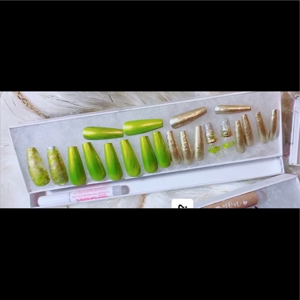 Custom Press-on Nails ....2 for $25 clearing Stock